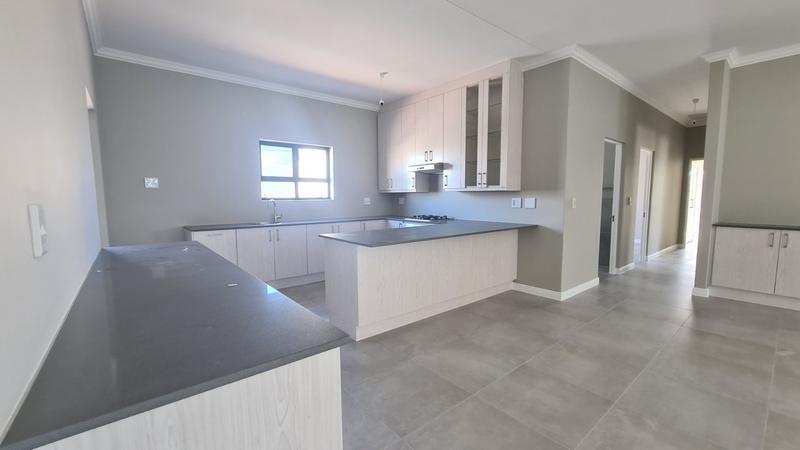 3 Bedroom Property for Sale in Sunningdale Western Cape